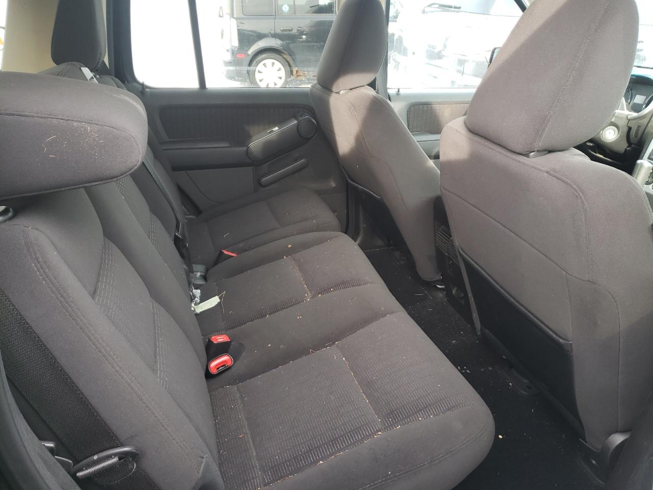 Photo 6 from auction – 2010 MERCURY MOUNTAINEE with VIN 4M2EN4HE8AUJ04044