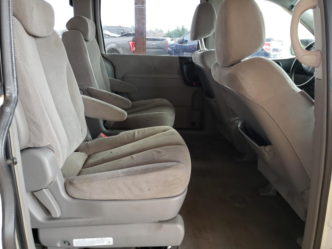 Photo 6 from auction – 2007 HYUNDAI ENTOURAGE with VIN KNDMC233576040401