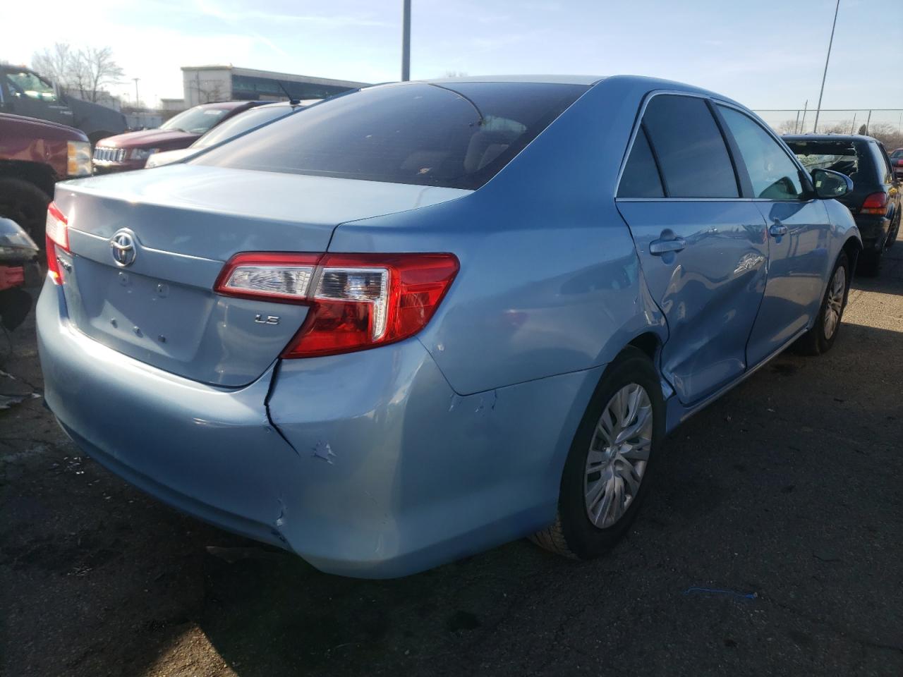 Photo 4 from auction – 2012 TOYOTA CAMRY BASE with VIN 4T1BF1FK5CU579811