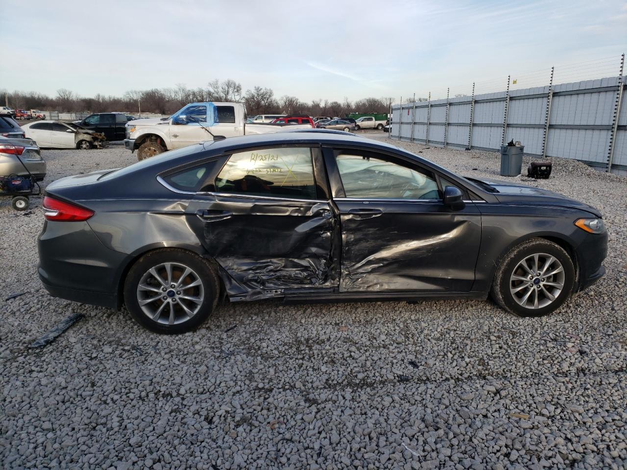 Photo 9 from auction – 2017 FORD FUSION SE with VIN 3FA6P0H76HR204889