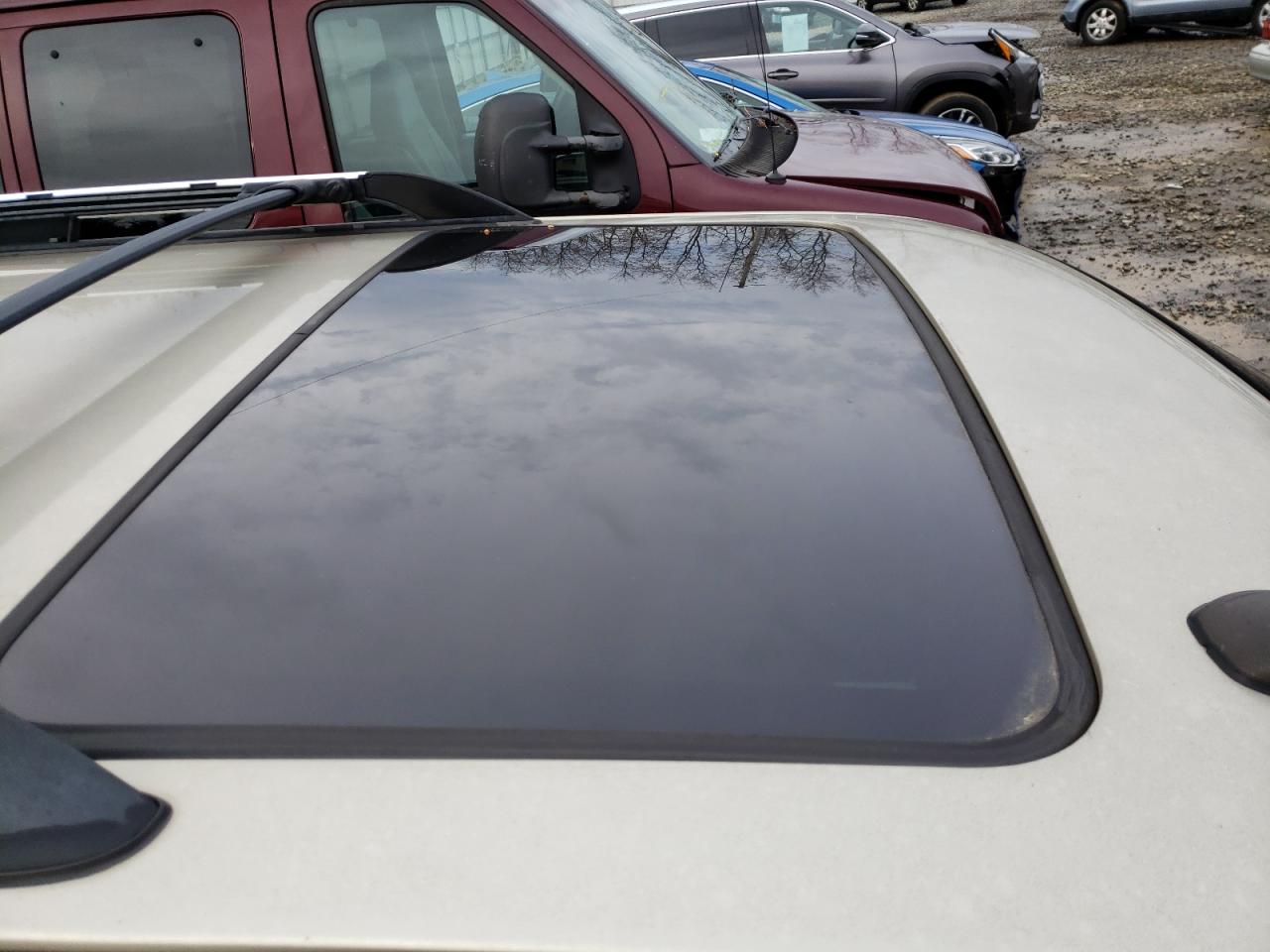 Photo 9 from auction – 2012 FORD ESCAPE LIM with VIN 1FMCU9E70CKC58745