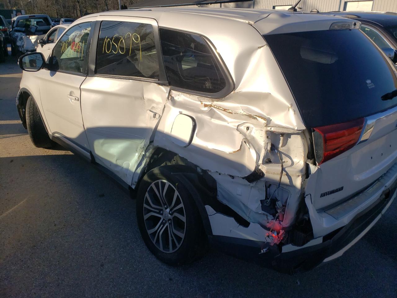 Zdjęcie 9 z aukcji – 2016 MITSUBISHI OUTLANDER z VIN JA4AZ3A37GZ044050