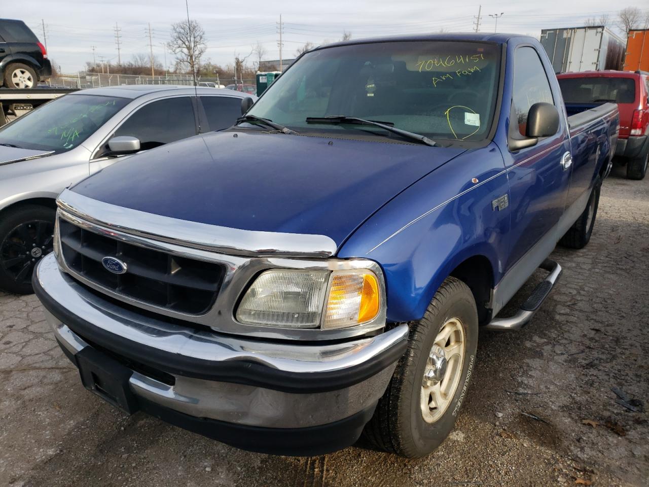 Photo 2 from auction – 1998 FORD F150 with VIN 1FTZF1722WKB37408