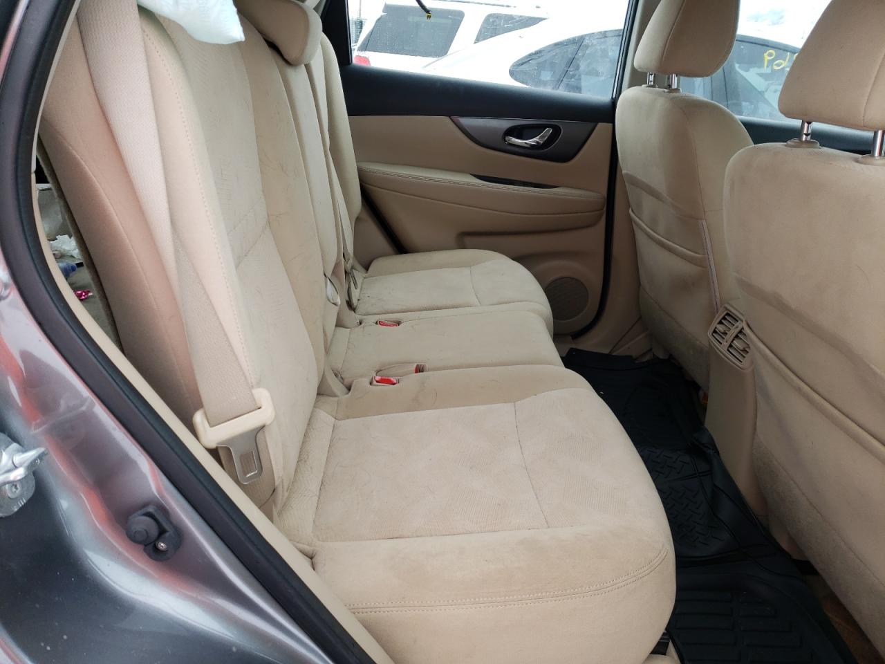 Photo 6 from auction – 2015 NISSAN ROGUE S with VIN KNMAT2MVXFP512152