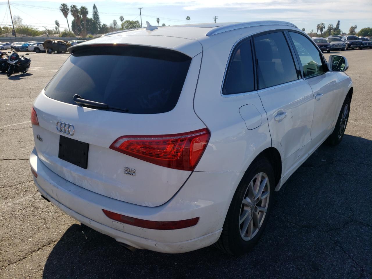 Photo 4 from auction – 2010 AUDI Q5 PREMIUM with VIN WA1LKAFP9AA018102