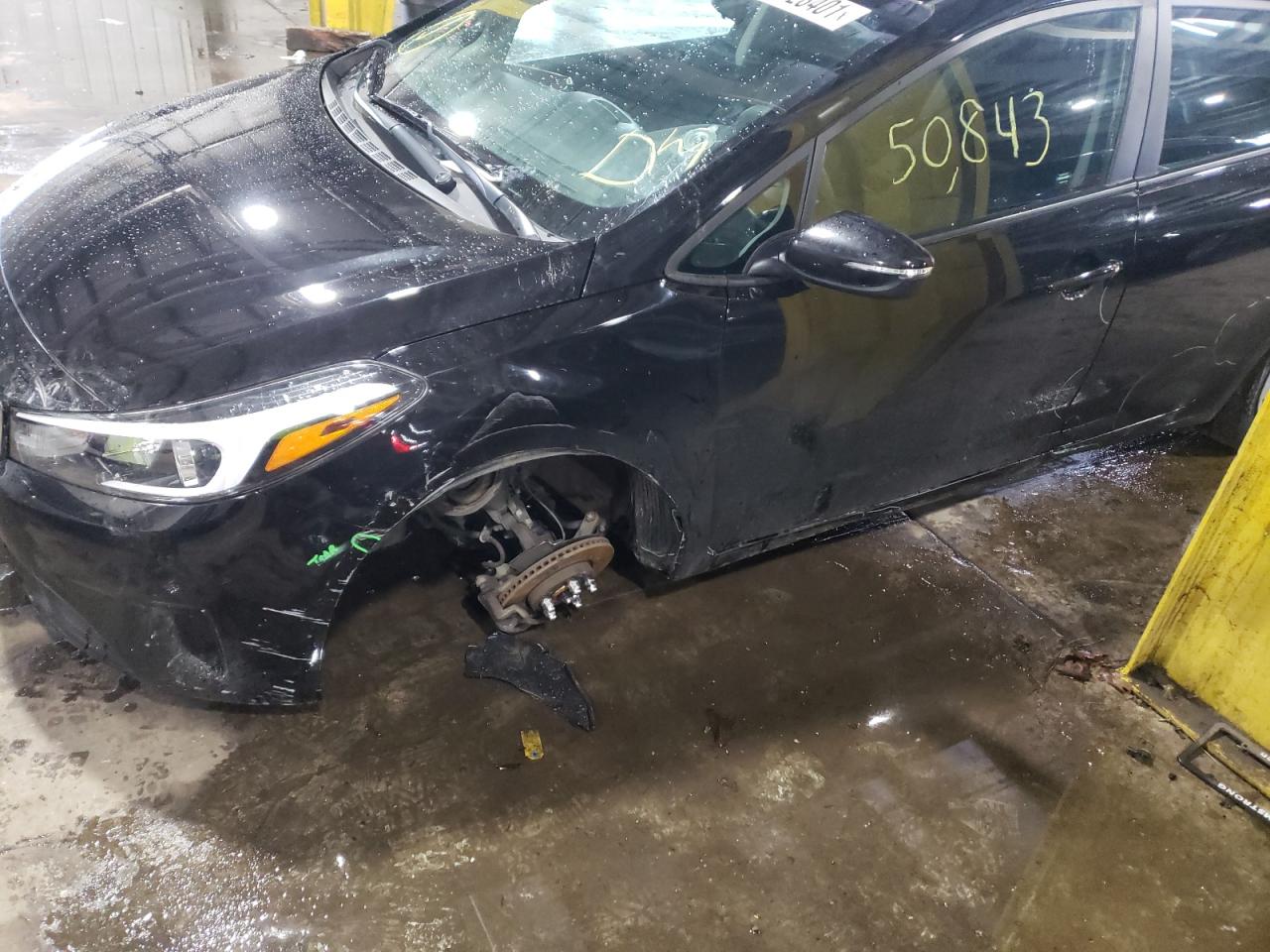 Photo 9 from auction – 2018 KIA FORTE LX with VIN KNAFK5A85J5772792