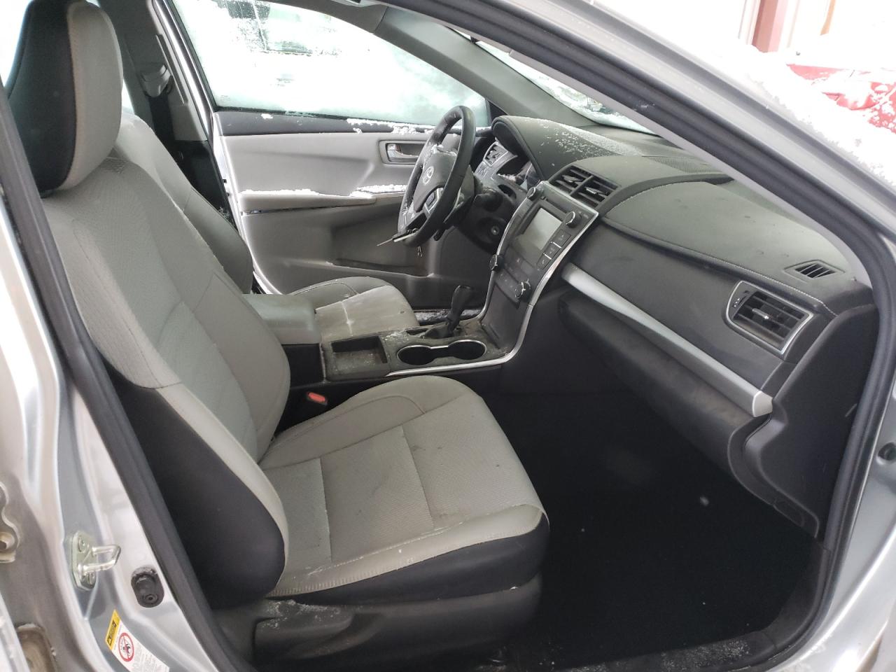 Photo 5 from auction – 2017 TOYOTA CAMRY LE with VIN 4T1BF1FK6HU373890
