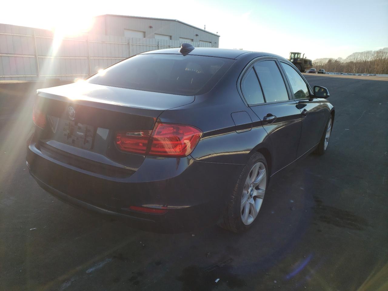 Photo 4 from auction – 2013 BMW 335 XI with VIN WBA3B9C51DF587408
