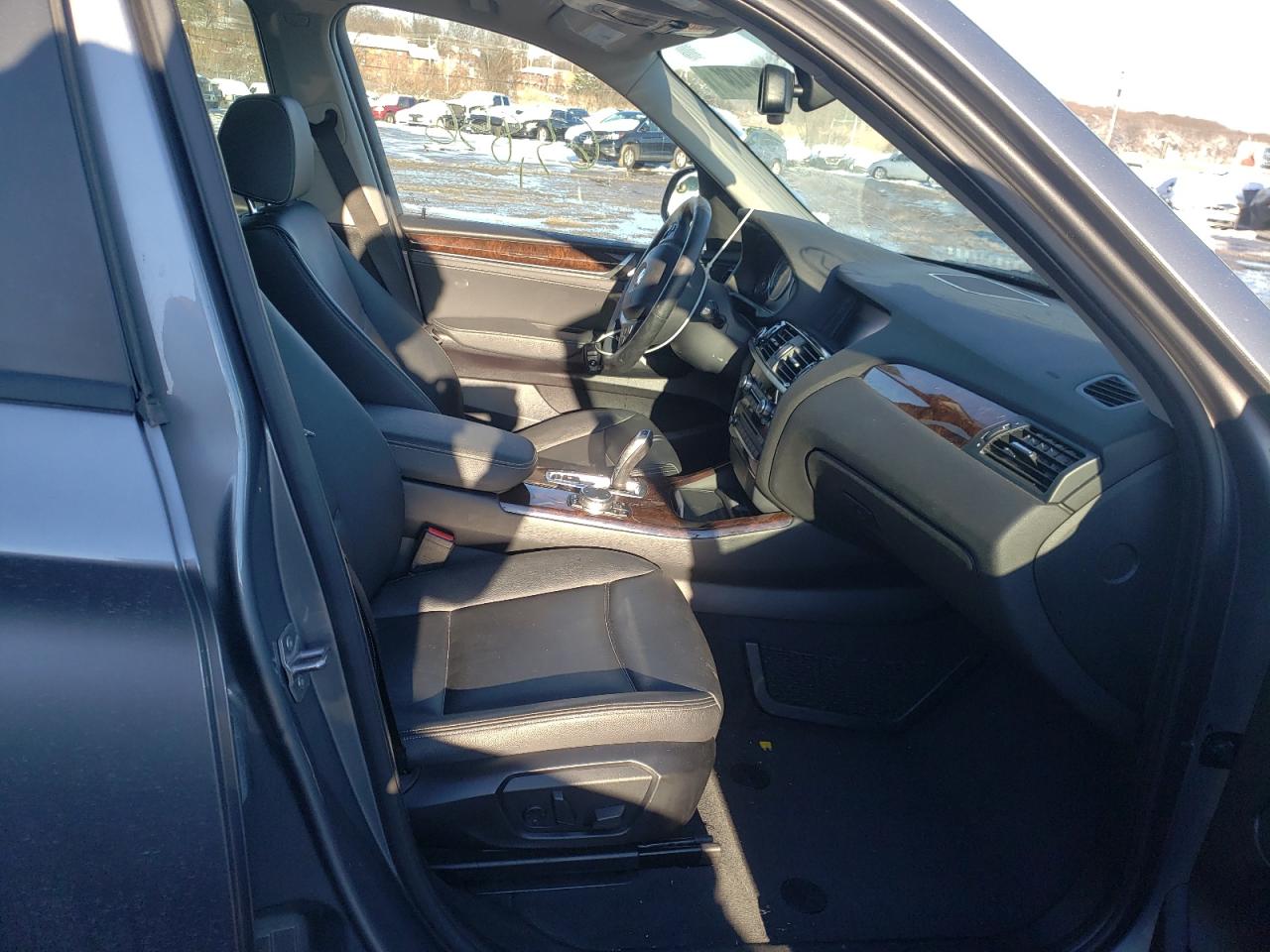Photo 5 from auction – 2015 BMW X3 XDRIVE2 with VIN 5UXWX9C50F0D56184