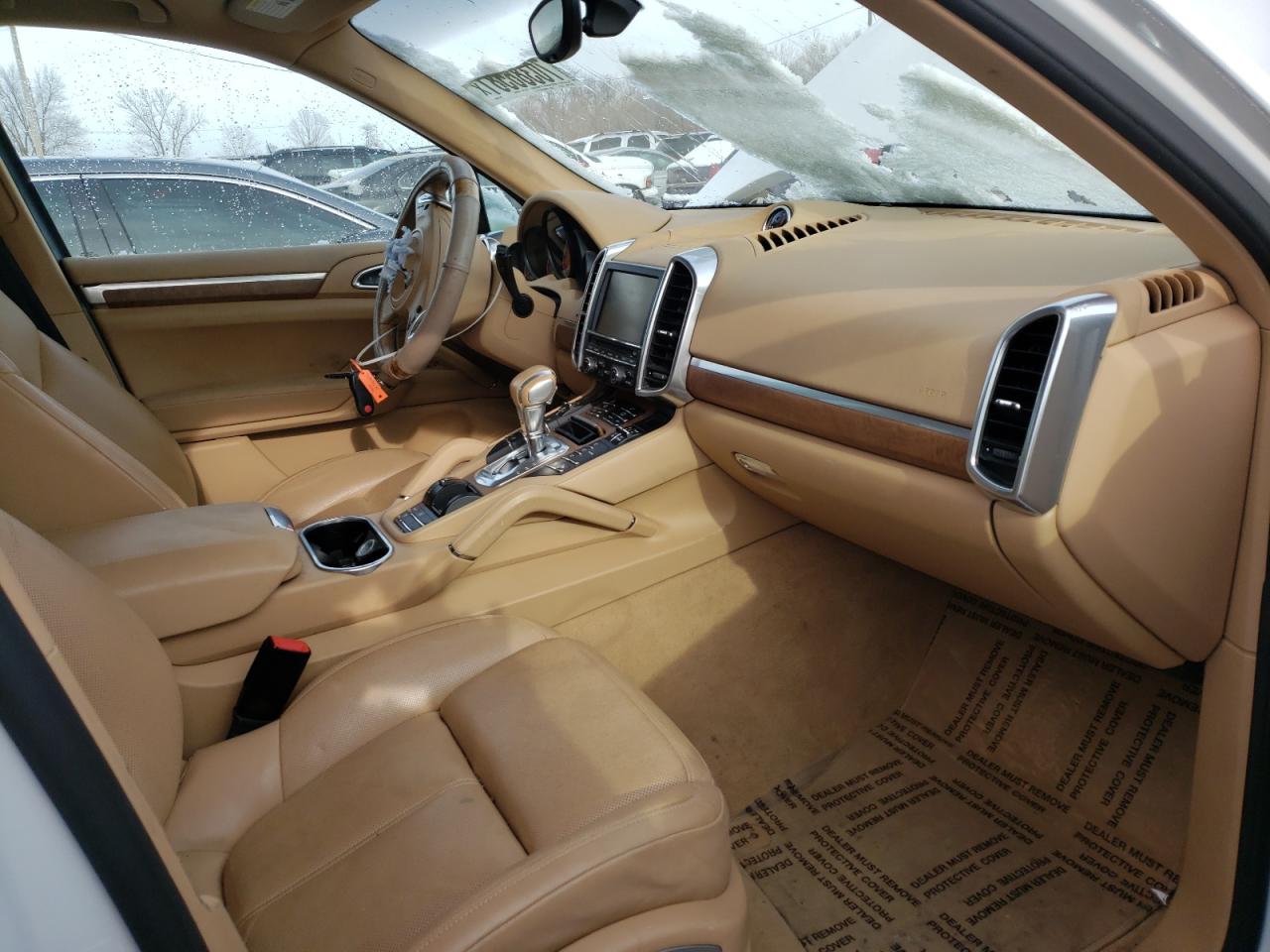 Photo 5 from auction – 2014 PORSCHE CAYENNE with VIN WP1AA2A21ELA93919