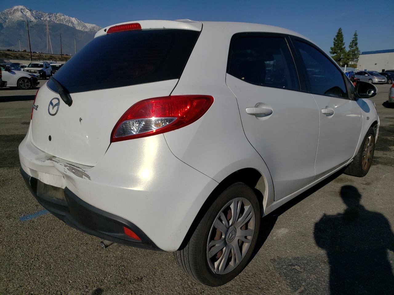 Photo 4 from auction – 2013 MAZDA MAZDA2 with VIN JM1DE1KZ7D0156580