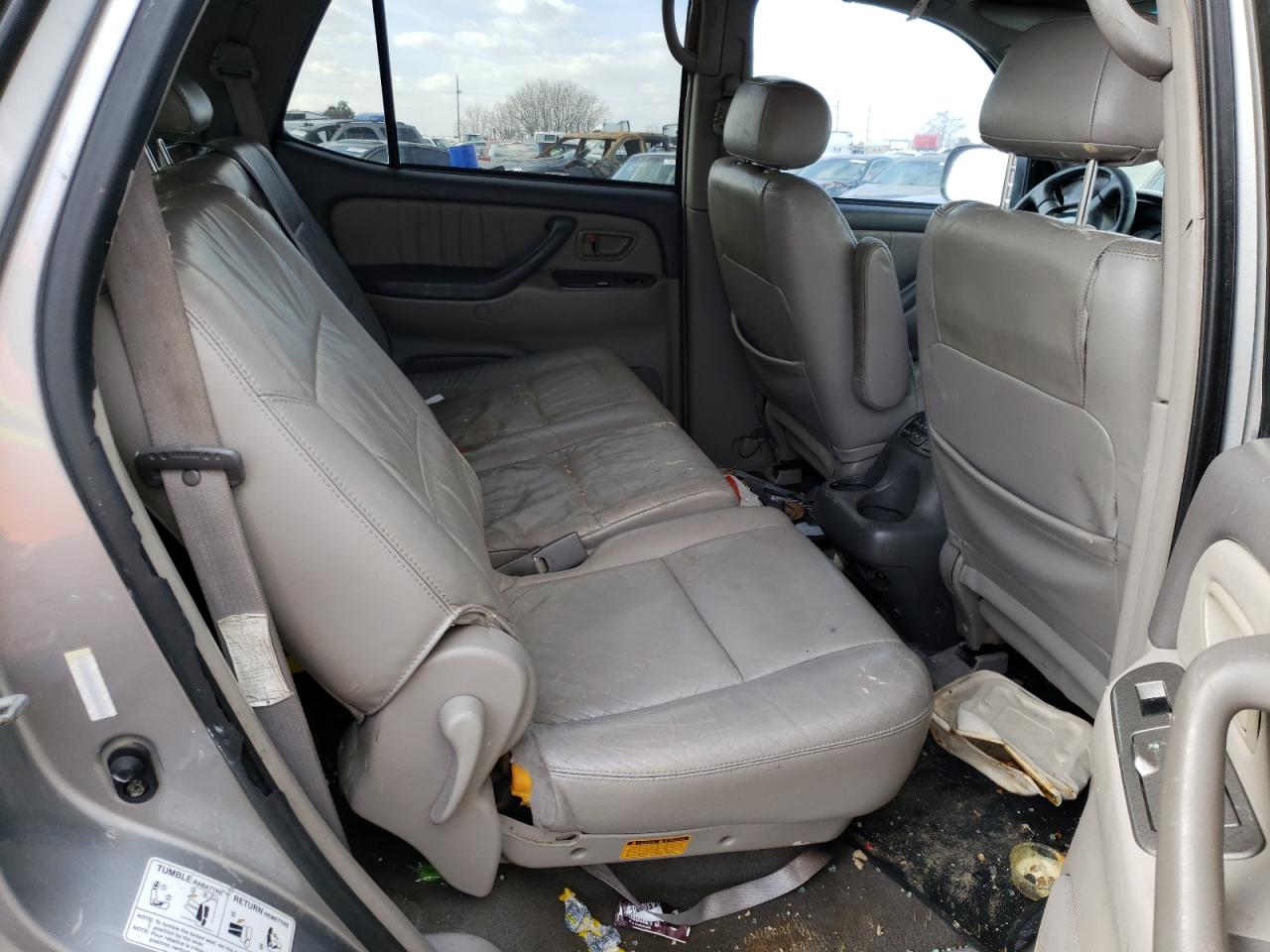 Photo 6 from auction – 2002 TOYOTA SEQUOIA LI with VIN 5TDZT38A12S106535