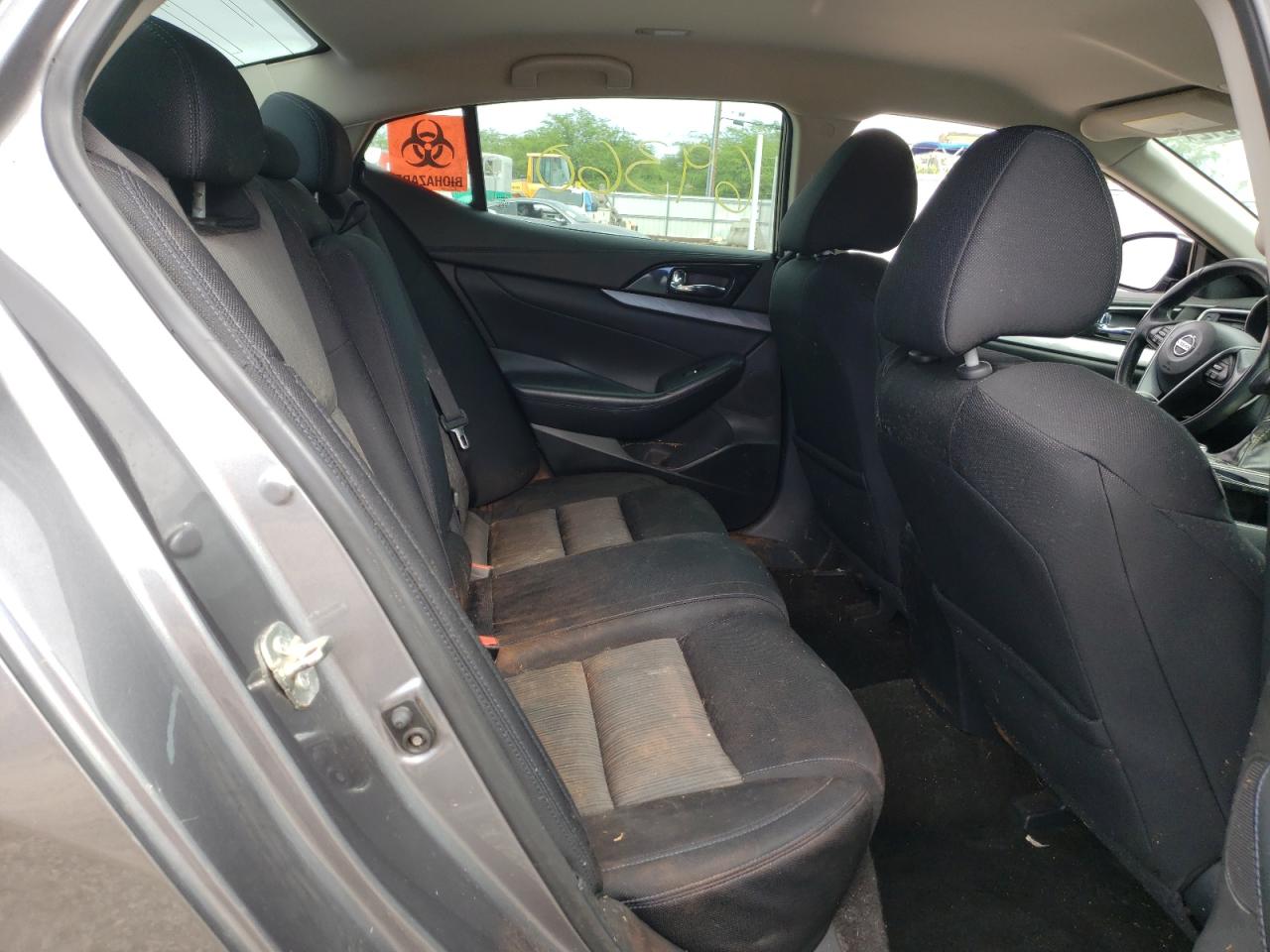 Photo 6 from auction – 2017 NISSAN MAXIMA 3.5 with VIN 1N4AA6AP0HC372549