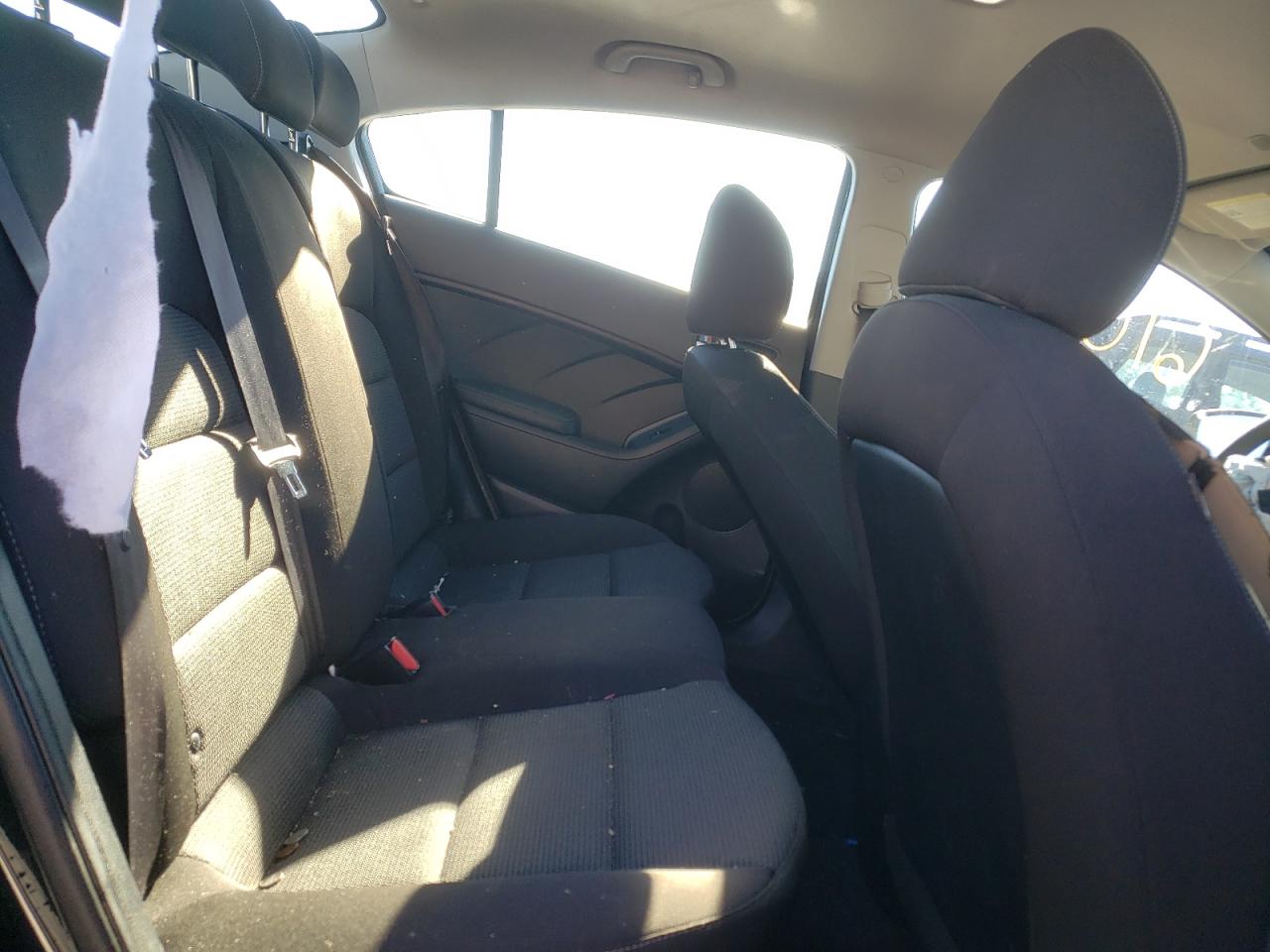 Photo 6 from auction – 2017 KIA FORTE LX with VIN 3KPFK4A71HE131545