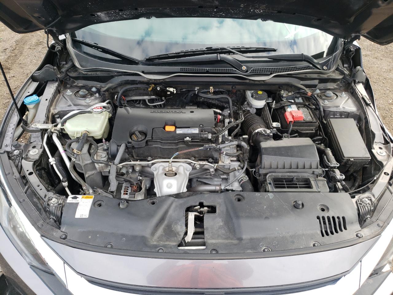 Photo 7 from auction – 2017 HONDA CIVIC LX with VIN 19XFC2F54HE023669