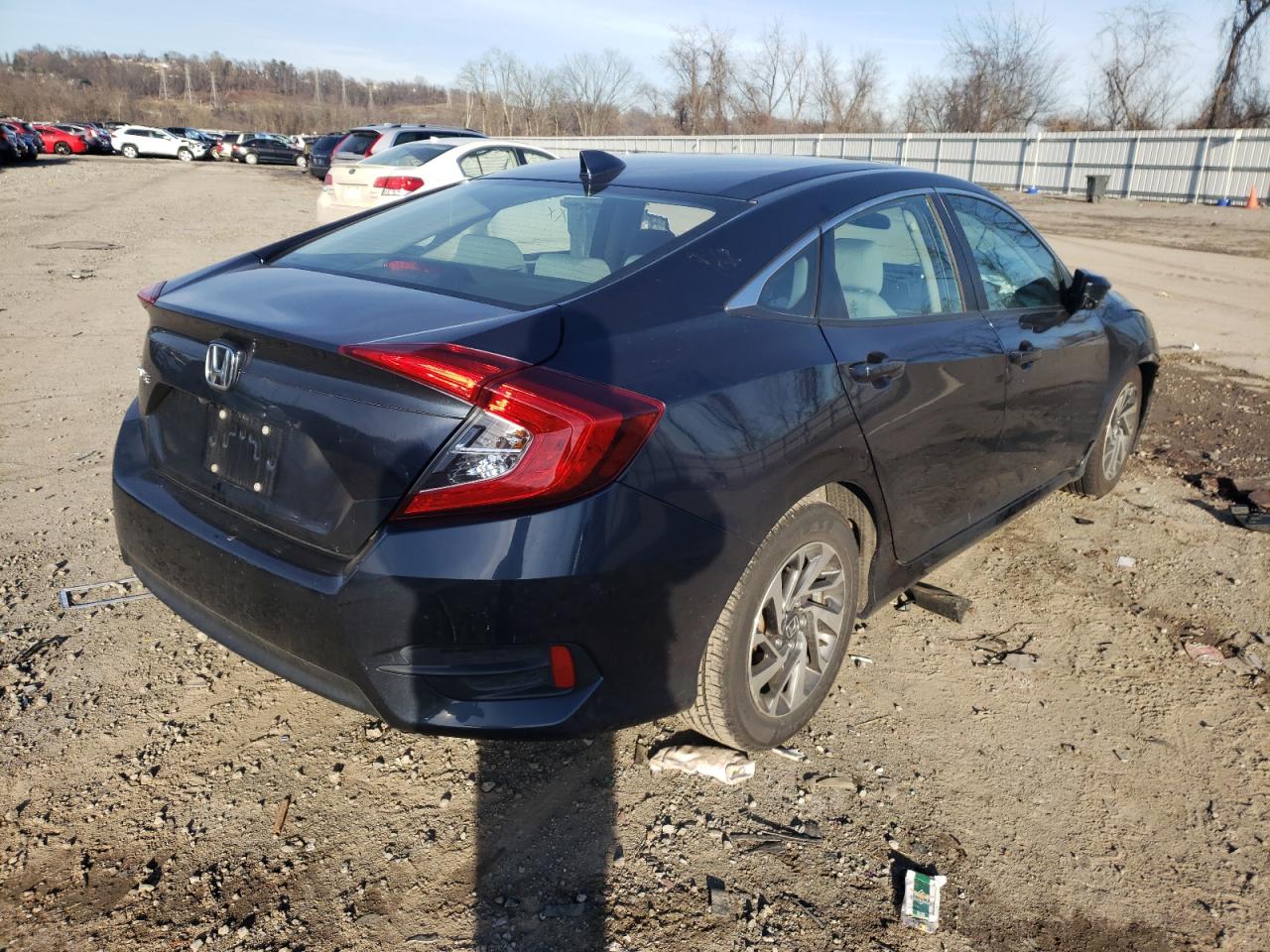 Photo 4 from auction – 2017 HONDA CIVIC EX with VIN 2HGFC2F71HH505832