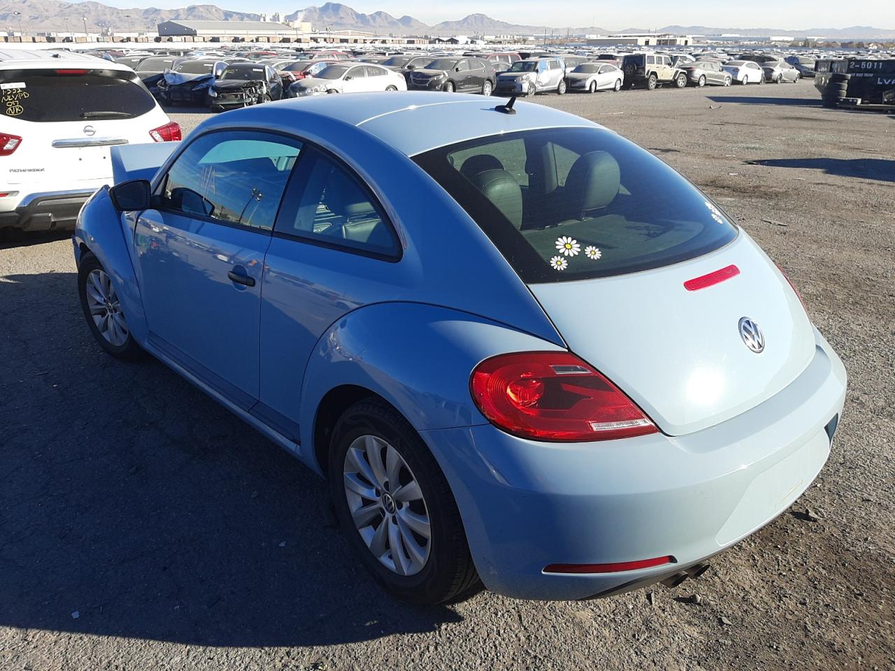 Photo 3 from auction – 2015 VOLKSWAGEN BEETLE 1.8 with VIN 3VWF17AT2FM639928
