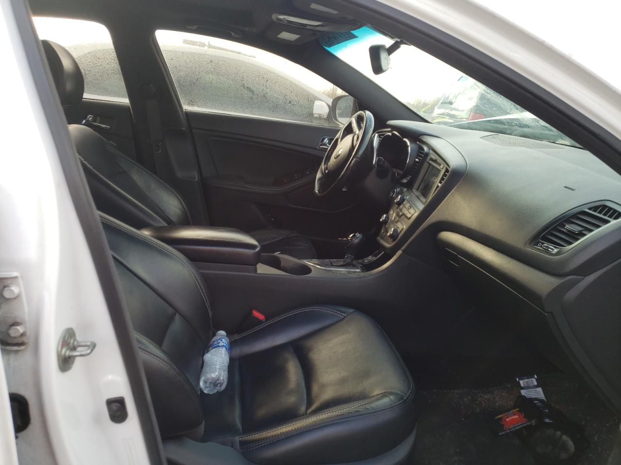 Photo 5 from auction – 2013 KIA OPTIMA SX with VIN 5XXGR4A69DG157335