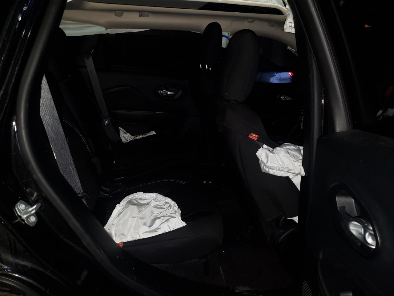 Photo 6 from auction – 2016 JEEP CHEROKEE L with VIN 1C4PJMCS4GW289519