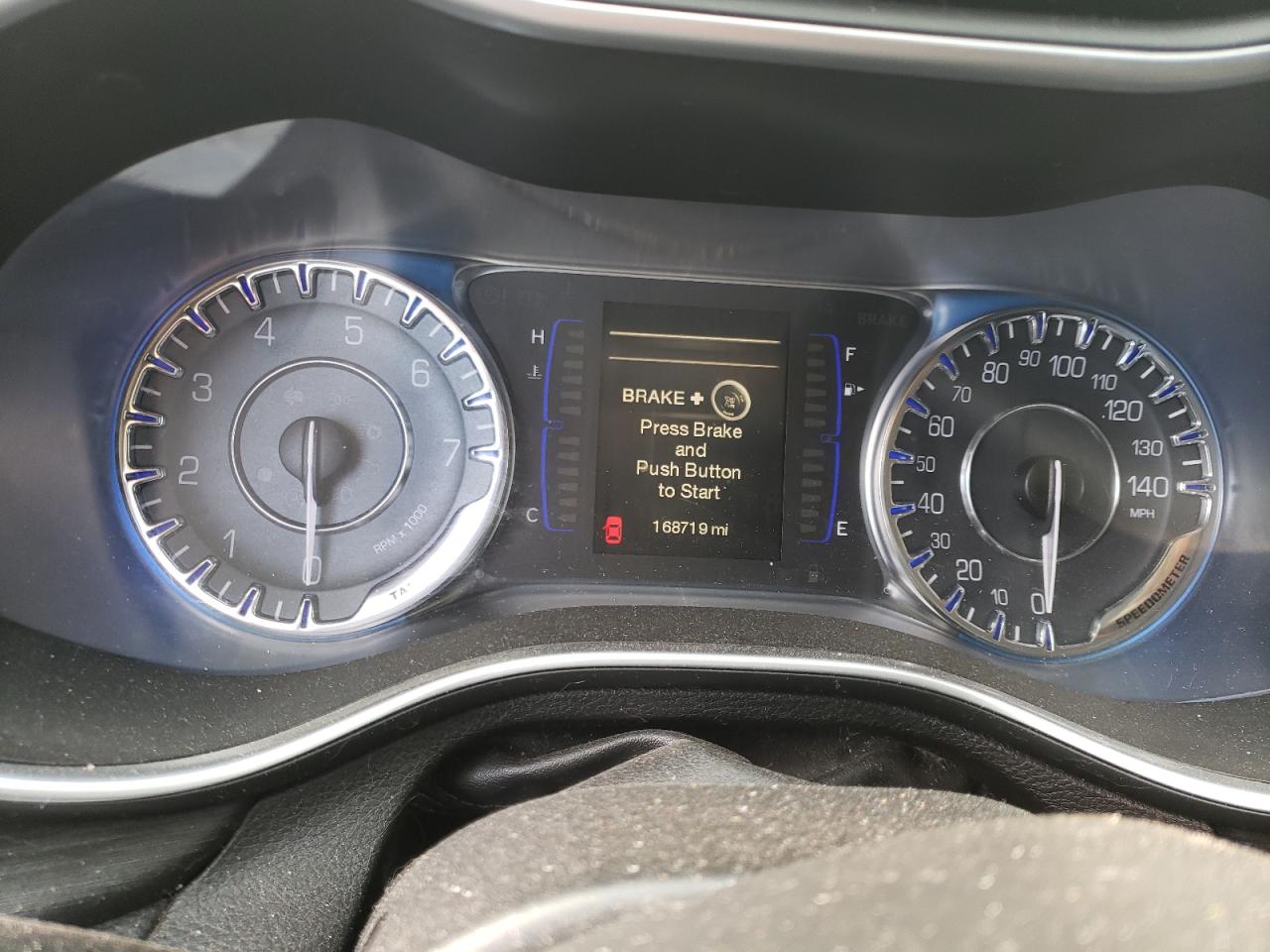 Photo 8 from auction – 2015 CHRYSLER 200 LIMITE with VIN 1C3CCCAB8FN649163