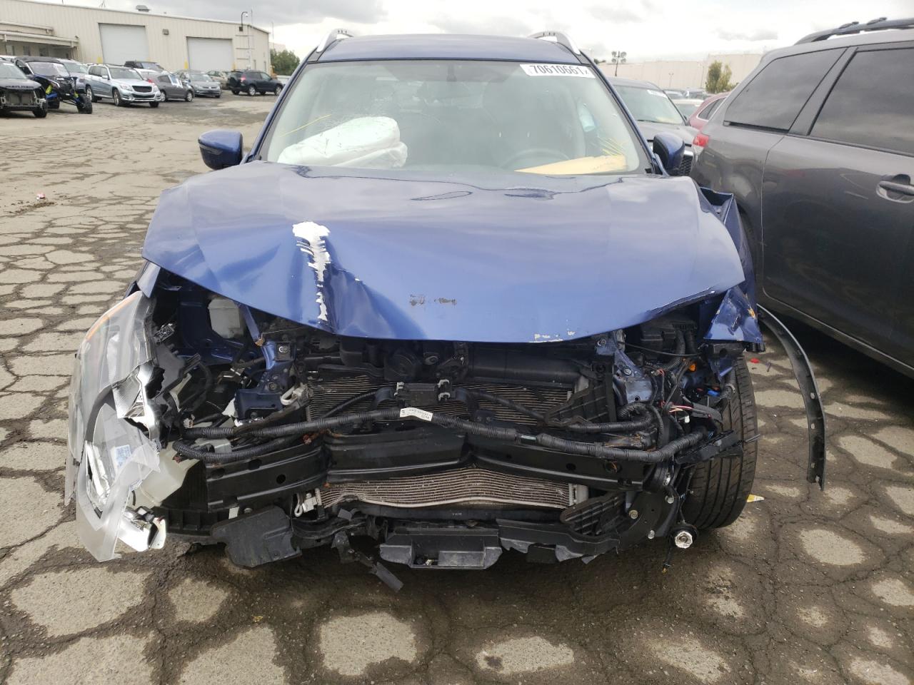Photo 9 from auction – 2017 NISSAN ROGUE S with VIN KNMAT2MTXHP597978