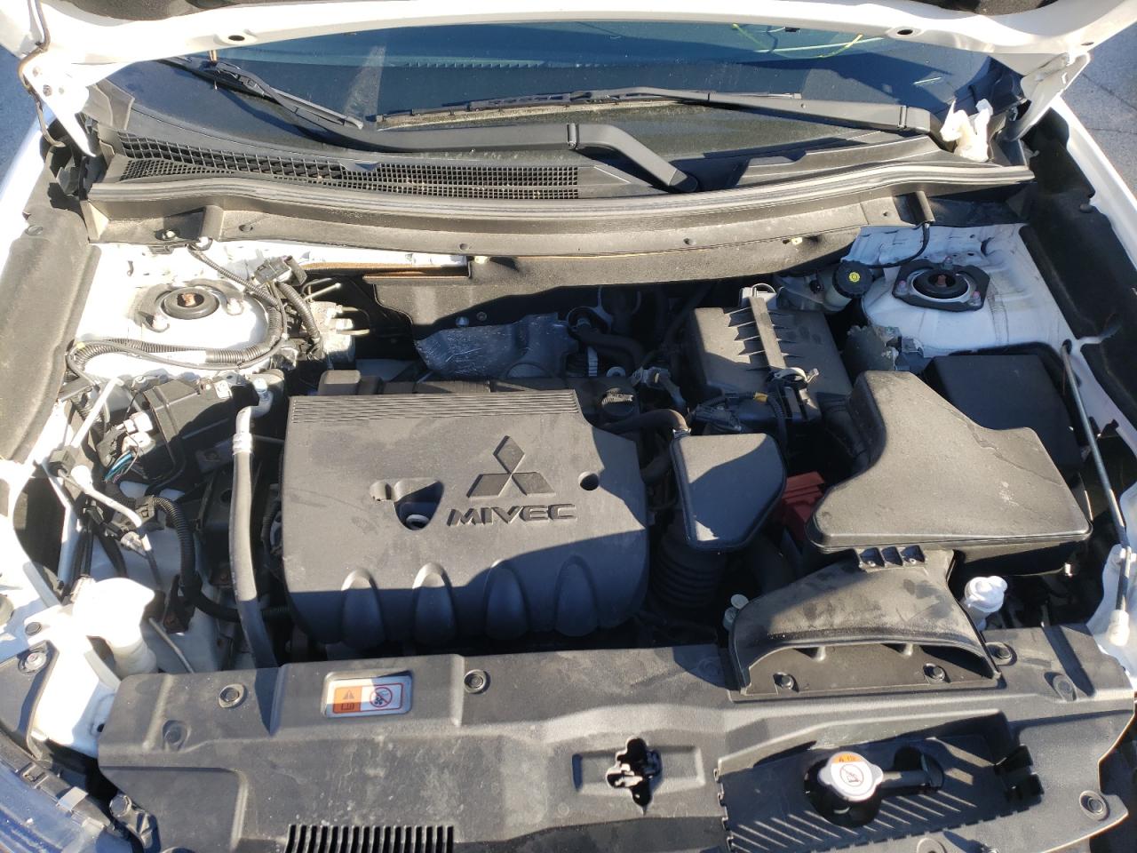 Zdjęcie 7 z aukcji – 2016 MITSUBISHI OUTLANDER z VIN JA4AZ3A37GZ044050