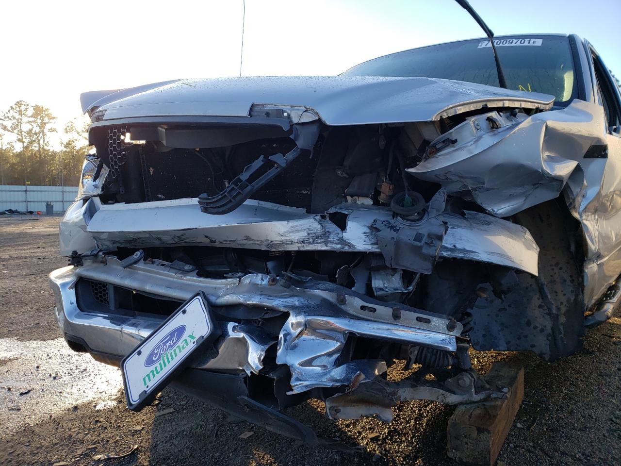Photo 9 from auction – 2005 FORD F150 with VIN 1FTPX12525NB42966
