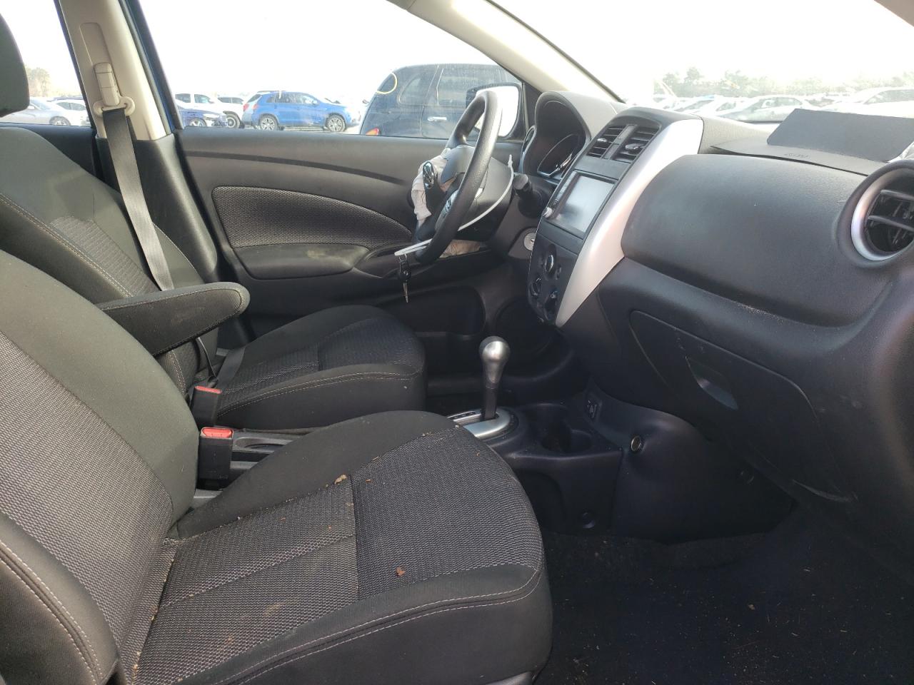 Photo 5 from auction – 2019 NISSAN VERSA S with VIN 3N1CN7AP4KL874394