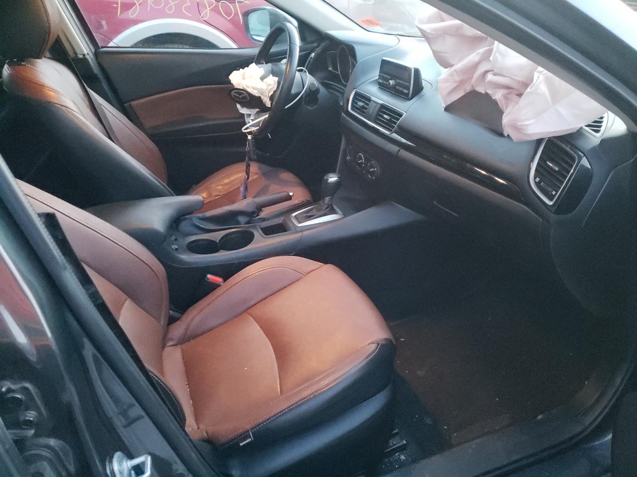 Photo 5 from auction – 2014 MAZDA 3 TOURING with VIN JM1BM1V7XE1122763