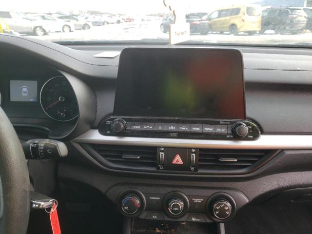 Photo 9 from auction – 2021 KIA FORTE FE with VIN 3KPF24AD0ME372982