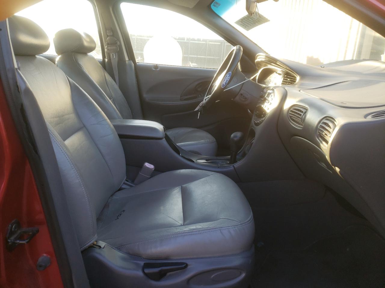 Photo 5 from auction – 1999 FORD TAURUS with VIN 1FAFP53S3XA265568