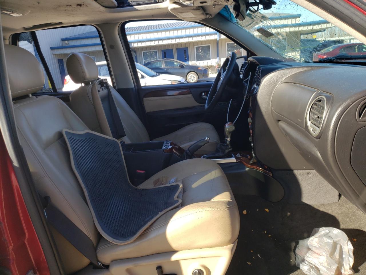 Photo 5 from auction – 2005 GMC ENVOY with VIN 1GKDT13S952121847