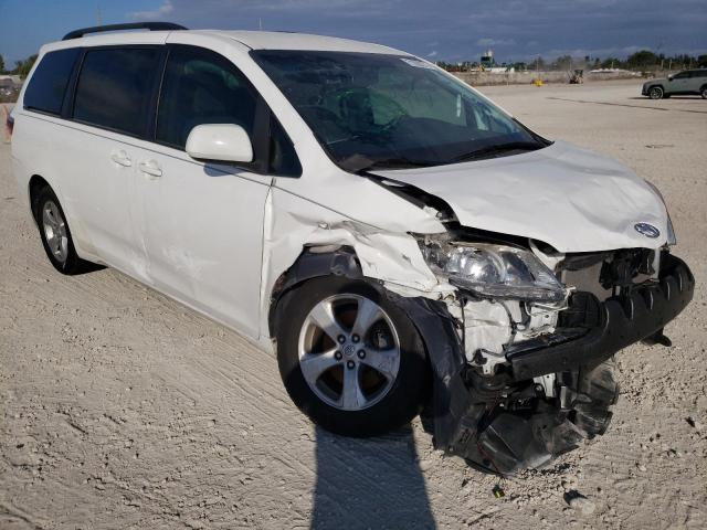 Photo 1 from auction – 2017 TOYOTA SIENNA LE with VIN 5TDKZ3DC7HS828592
