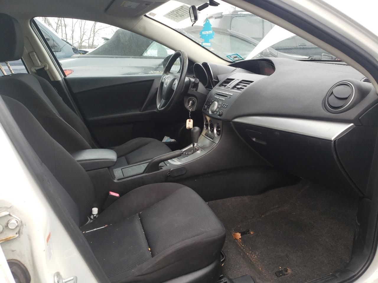Photo 5 from auction – 2011 MAZDA 3 I with VIN JM1BL1VG6B1371544