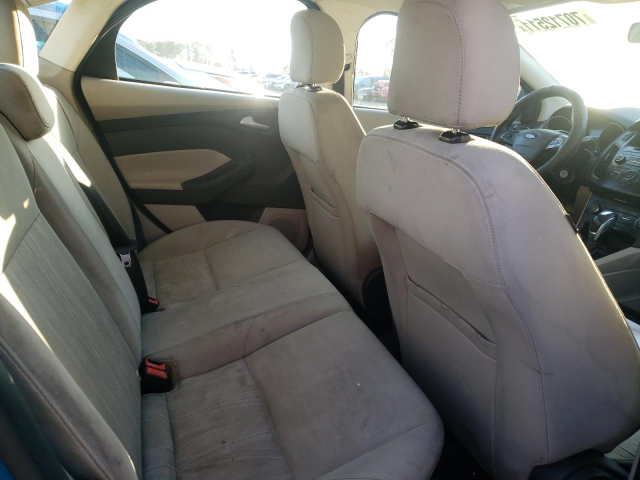 Photo 6 from auction – 2015 FORD FOCUS SE with VIN 1FADP3F26FL252386