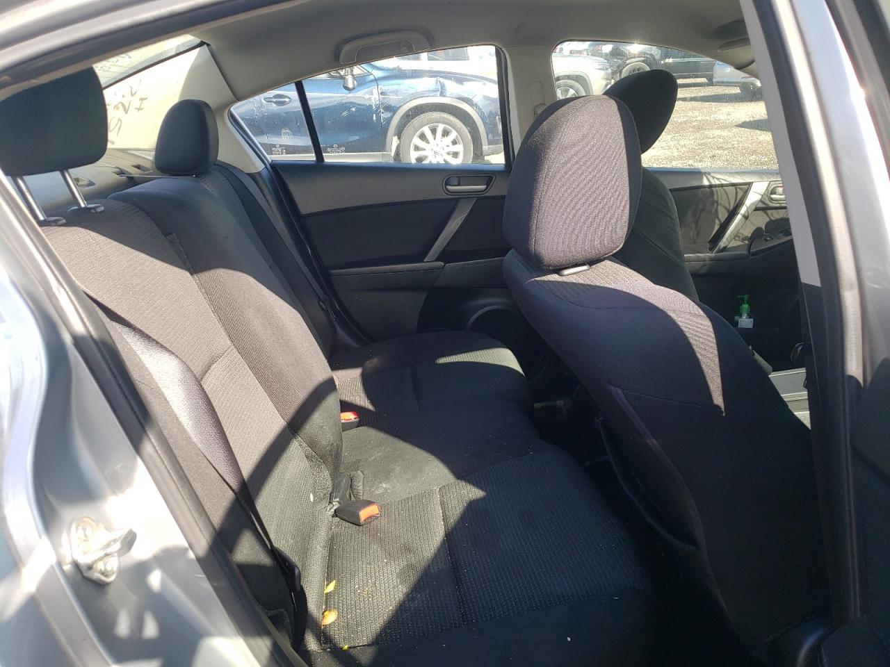 Photo 6 from auction – 2012 MAZDA 3 I with VIN JM1BL1UF2C1648751