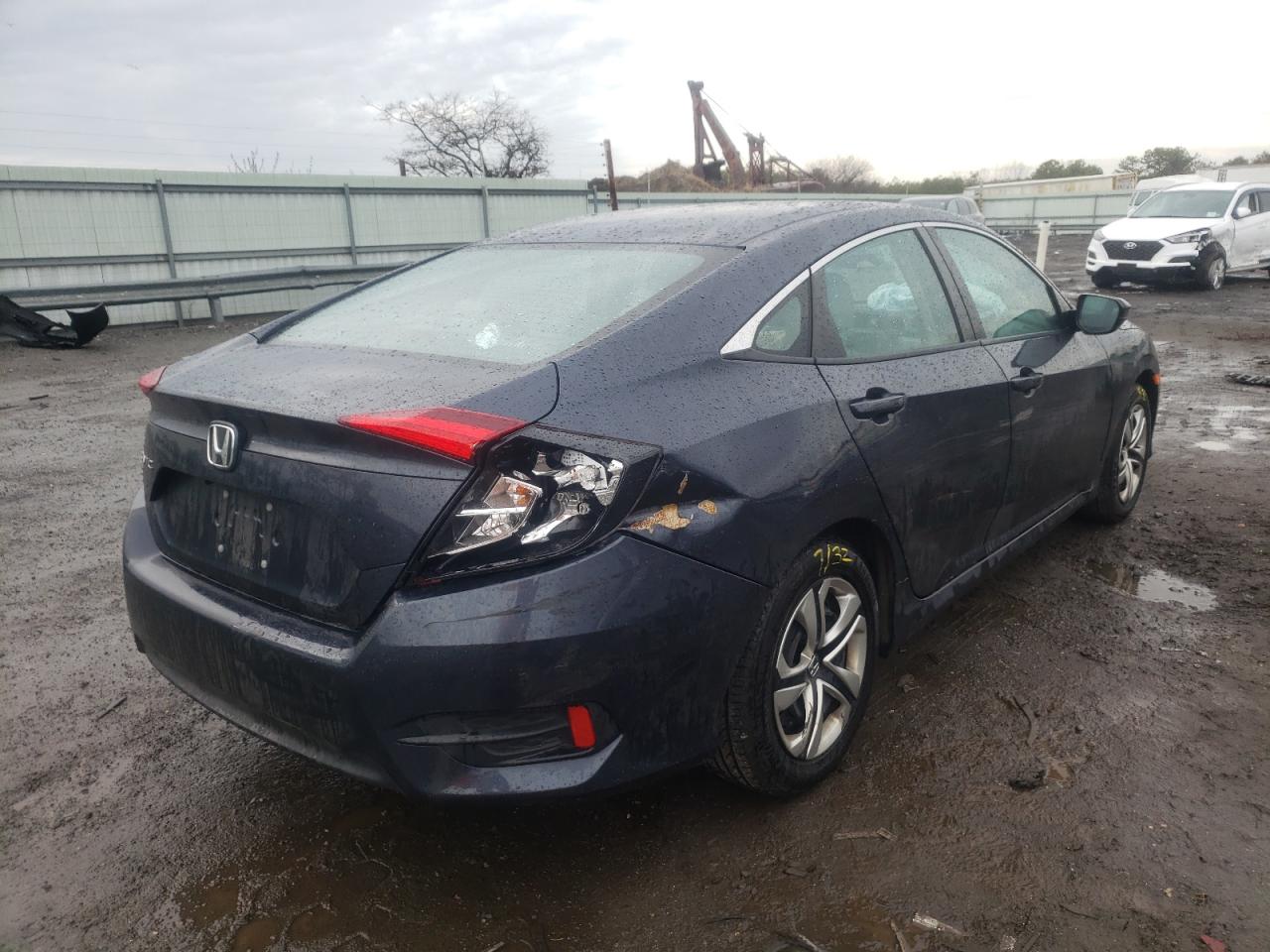 Photo 4 from auction – 2018 HONDA CIVIC LX with VIN 2HGFC2F5XJH567976