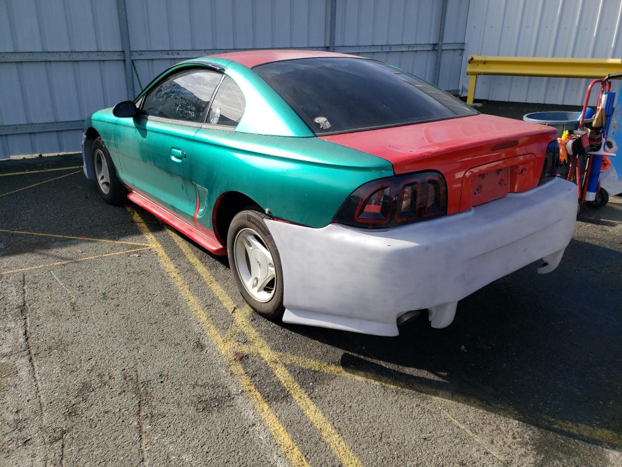 Photo 3 from auction – 1997 FORD MUSTANG with VIN 1FALP4046VF188469