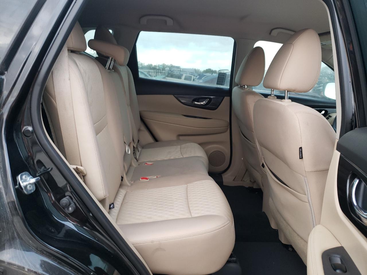 Photo 6 from auction – 2017 NISSAN ROGUE S with VIN KNMAT2MT8HP541912