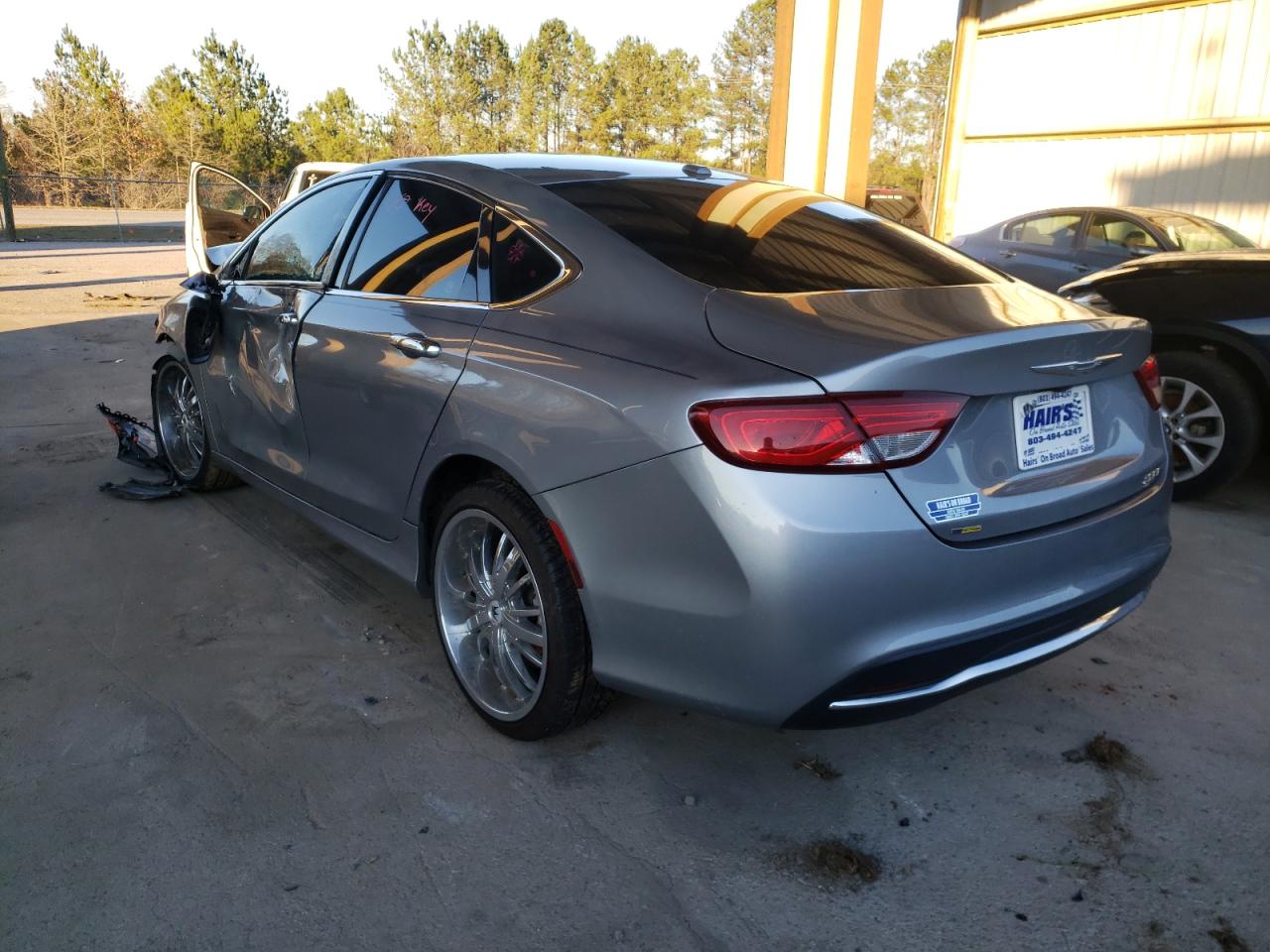Photo 3 from auction – 2015 CHRYSLER 200 LIMITE with VIN 1C3CCCAB7FN607079