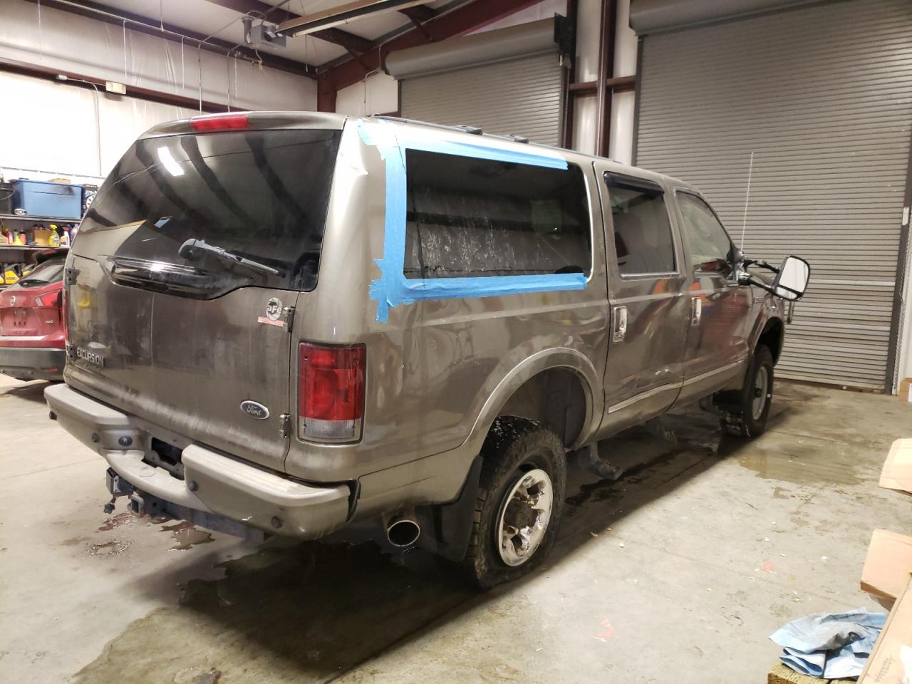 Photo 4 from auction – 2005 FORD EXCURSION with VIN 1FMSU43P15EB76641