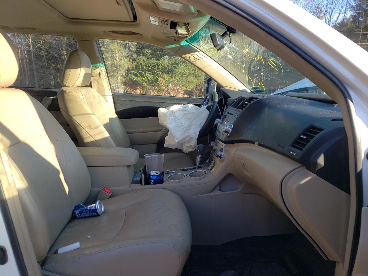 Photo 5 from auction – 2012 TOYOTA HIGHLANDER with VIN 5TDZA3EH1CS028881
