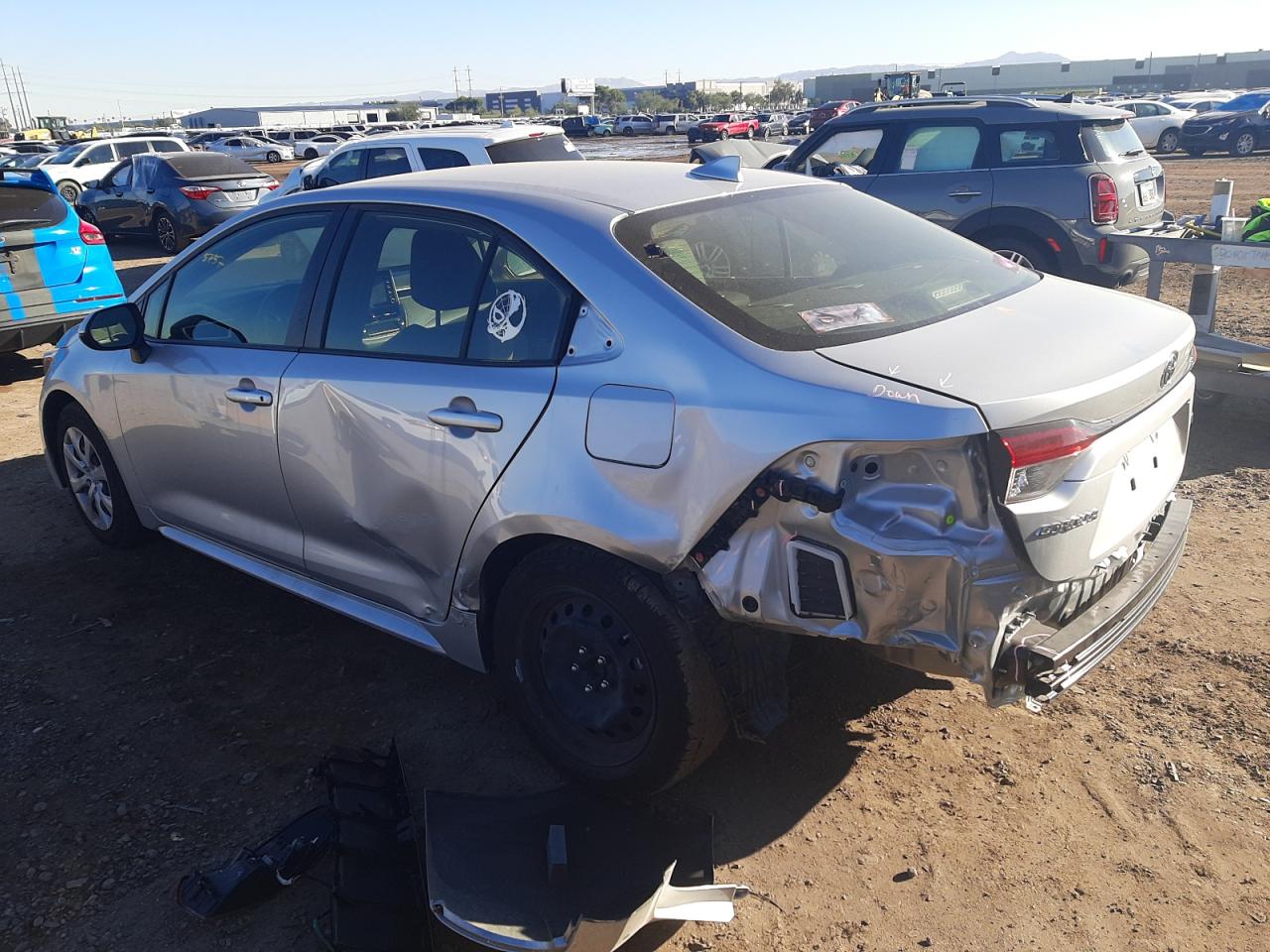 Photo 3 from auction – 2020 TOYOTA COROLLA LE with VIN JTDEPRAE2LJ041227