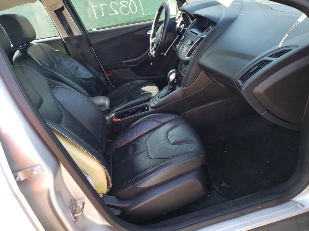 Photo 5 from auction – 2016 FORD FOCUS SE with VIN 1FADP3K27GL326325