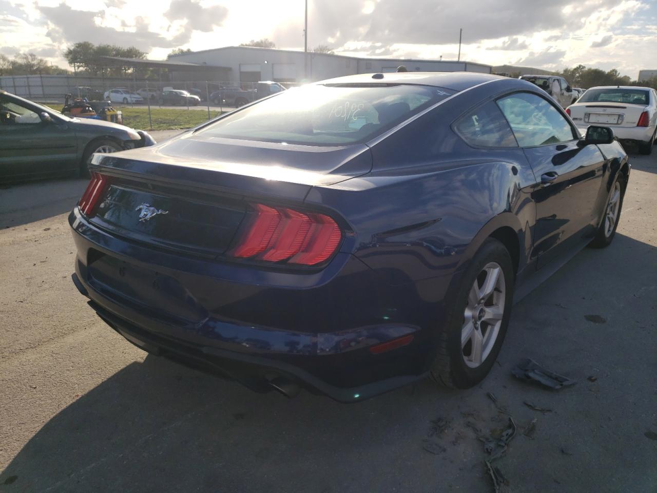 Photo 4 from auction – 2019 FORD MUSTANG with VIN 1FA6P8TH0K5117191