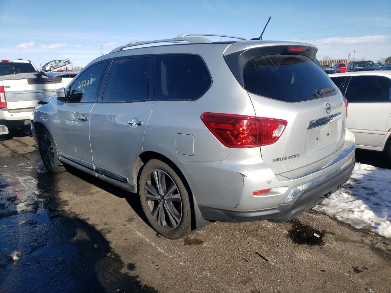 Photo 3 from auction – 2017 NISSAN PATHFINDER with VIN 5N1DR2MM0HC620272