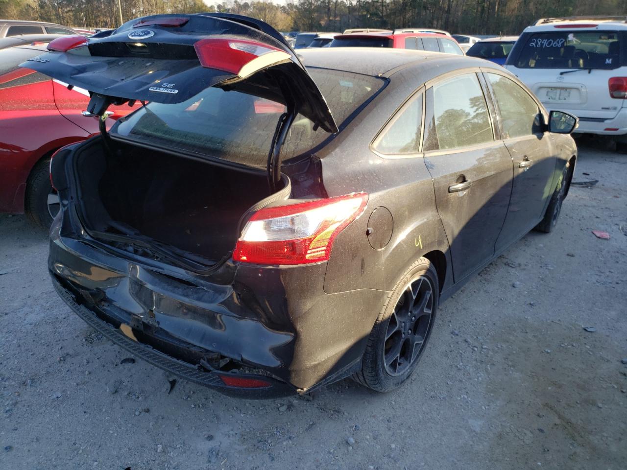 Photo 4 from auction – 2013 FORD FOCUS SE with VIN 1FADP3F28DL129864