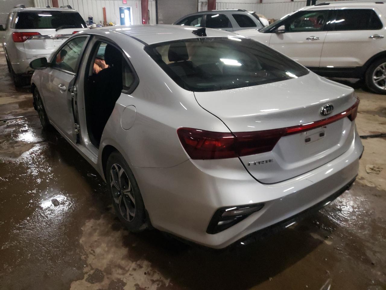 Photo 3 from auction – 2019 KIA FORTE FE with VIN 3KPF24AD8KE119325