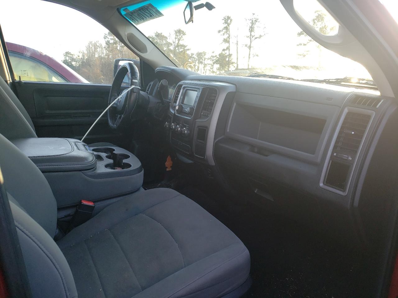Photo 5 from auction – 2014 RAM 1500 ST with VIN 1C6RR7KT7ES232546