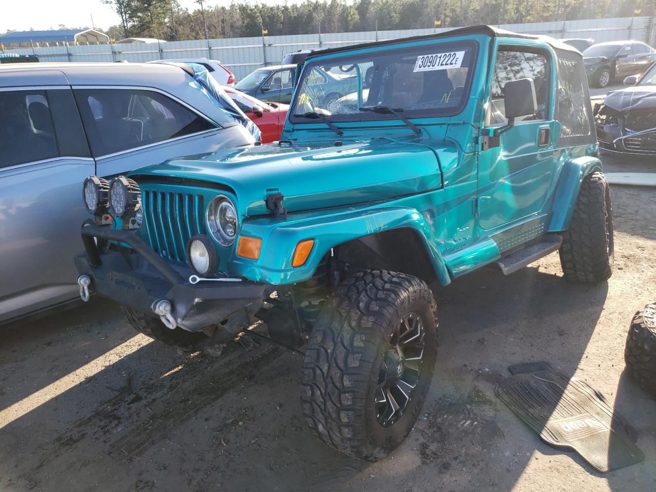 Photo 2 from auction – 2000 JEEP WRANGLER / with VIN 1J4FA59SXYP705149